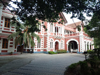 https://www.paruluniversity.ac.in/U