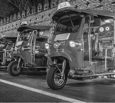 Women-Led E-Rickshaws