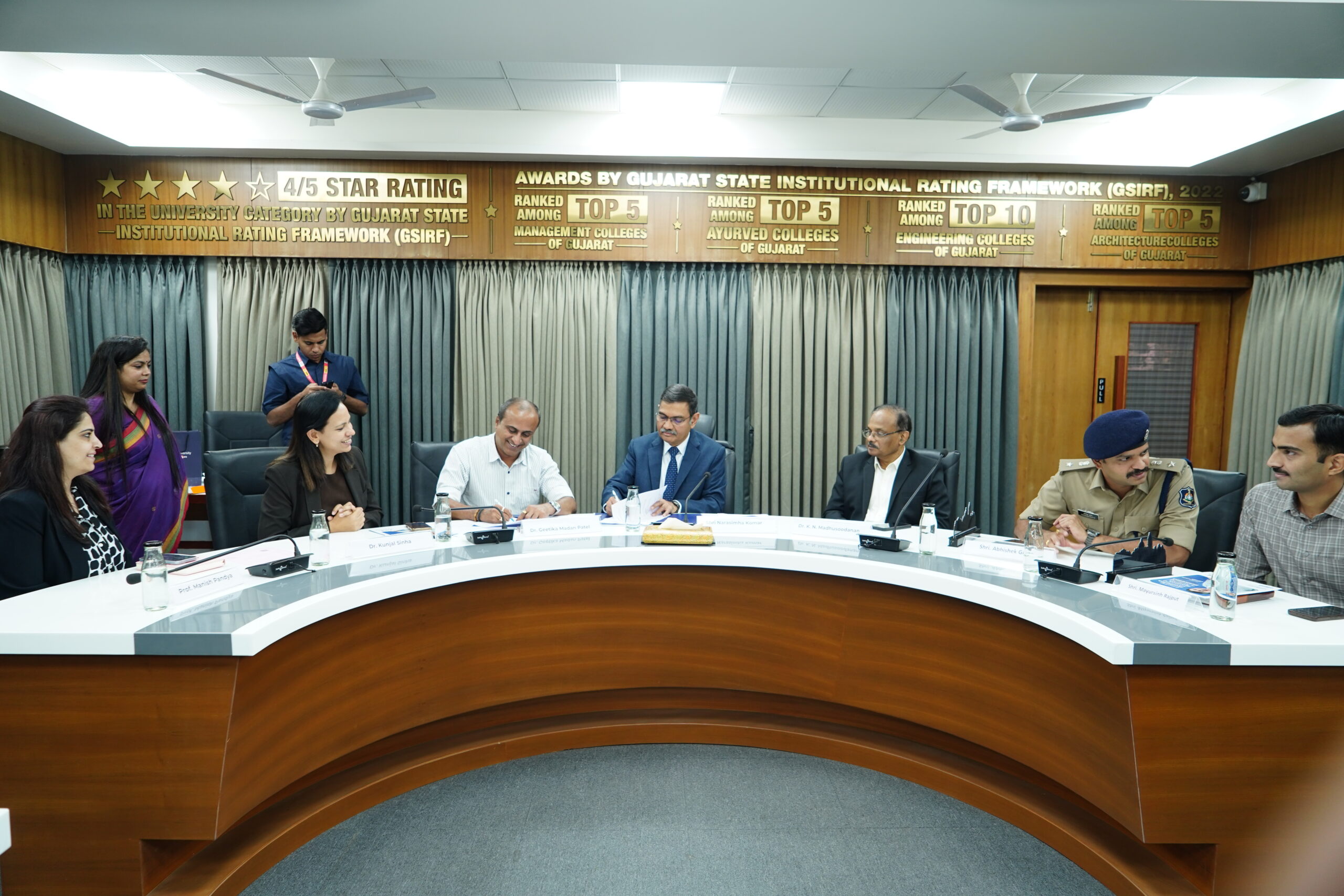 vadodara-city-police-parul-university-mou