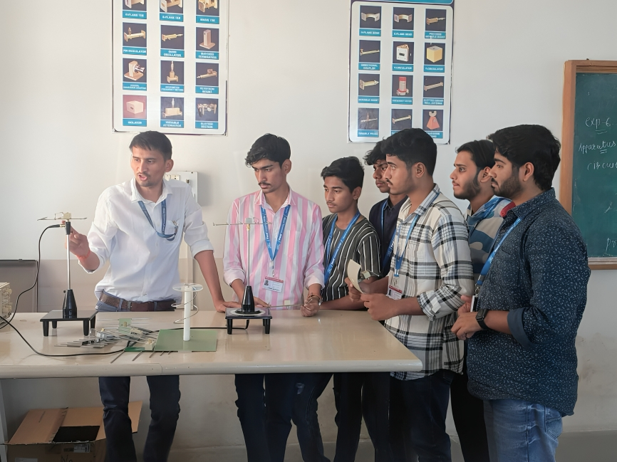 Antenna & Microwave Laboratory