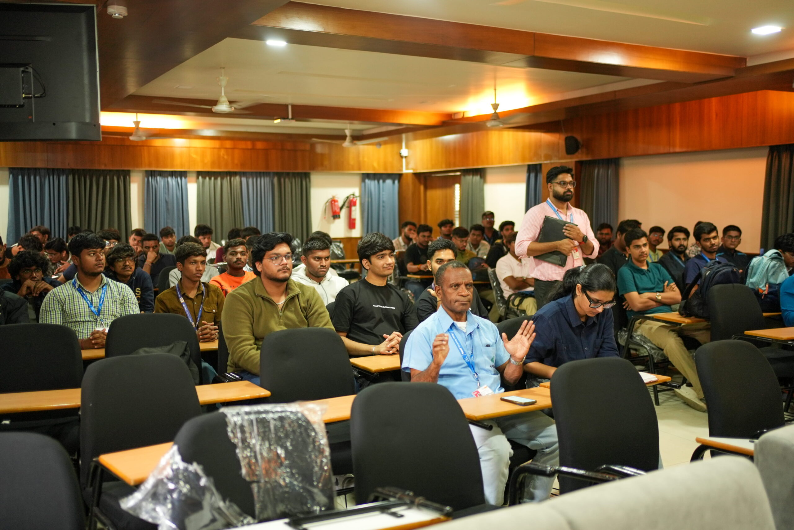 Students attending Kavish Gadia entrepreneurship talk at VSF - Vadodara Start-up Festival