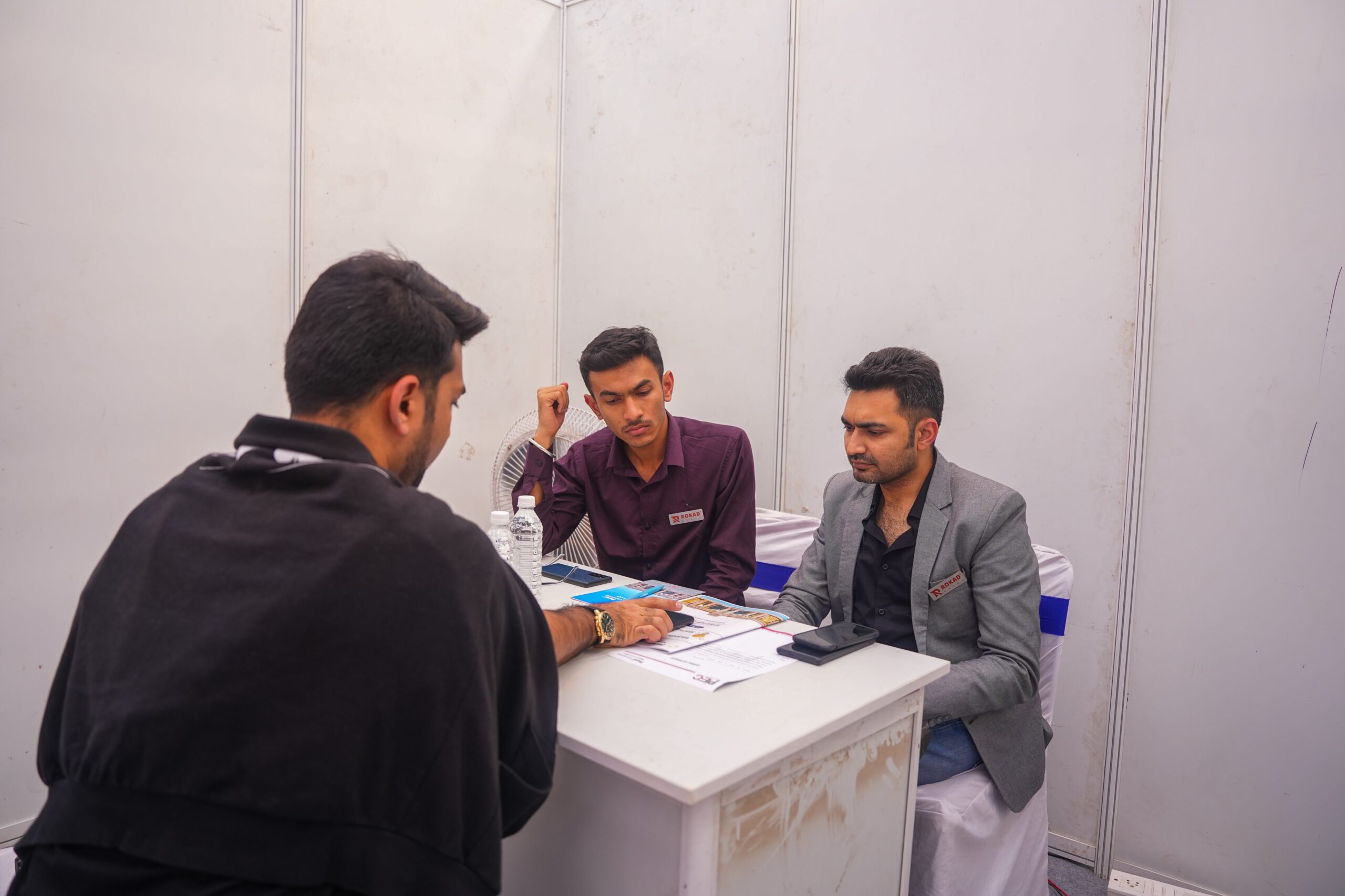 Graduate negotiating job offer after startup experience