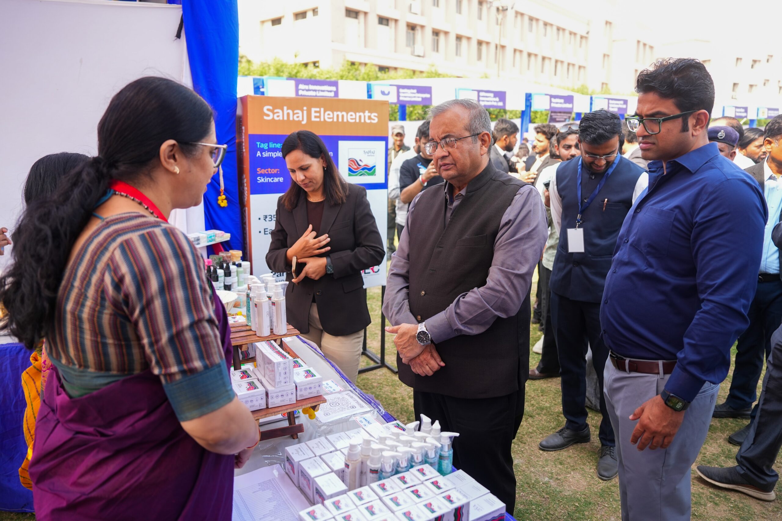 Founder discussing customer acquisition at VSF - Vadodara Start-up Festival event