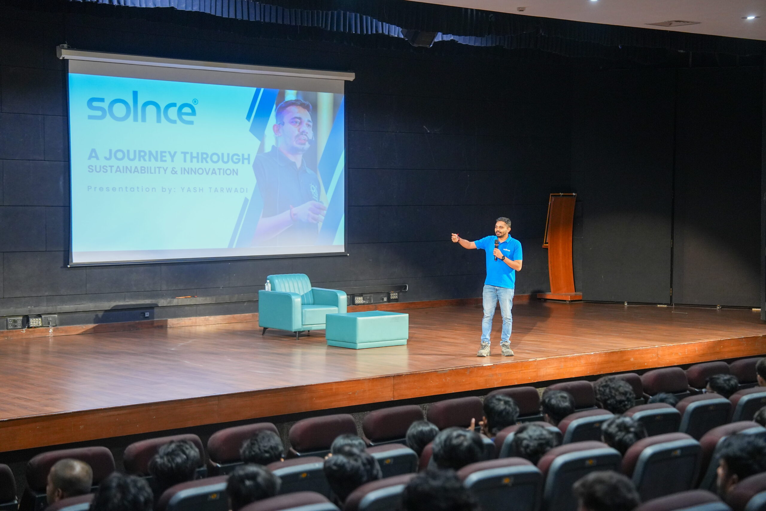 Yash Tarwadi presenting Solnce Energy at VSF - Vadodara Start-up Festival 6.0