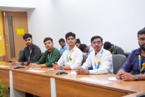 Will AI Replace Civil Engineers? 4 experts met Parul University’s Civil Engineering’s Students – A concrete Technologist With 33 Years on Construction Sites, a Padma Bhushan Architect With 600 Employees, an IIT Bombay Professor With 50 Years of Research, and a Real Estate Influencer With 2 Million Followers!