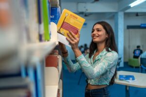 How Parul University Designs Its BBA Curriculum Around Industry Projects?