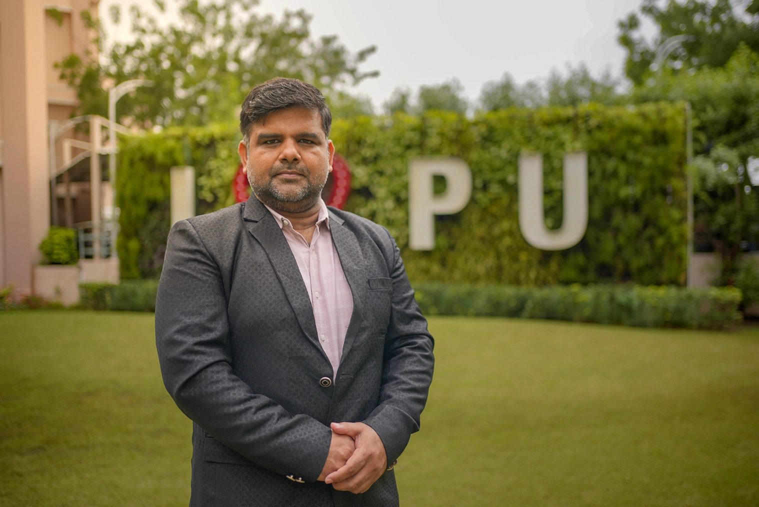 Dr. Manish Vyas