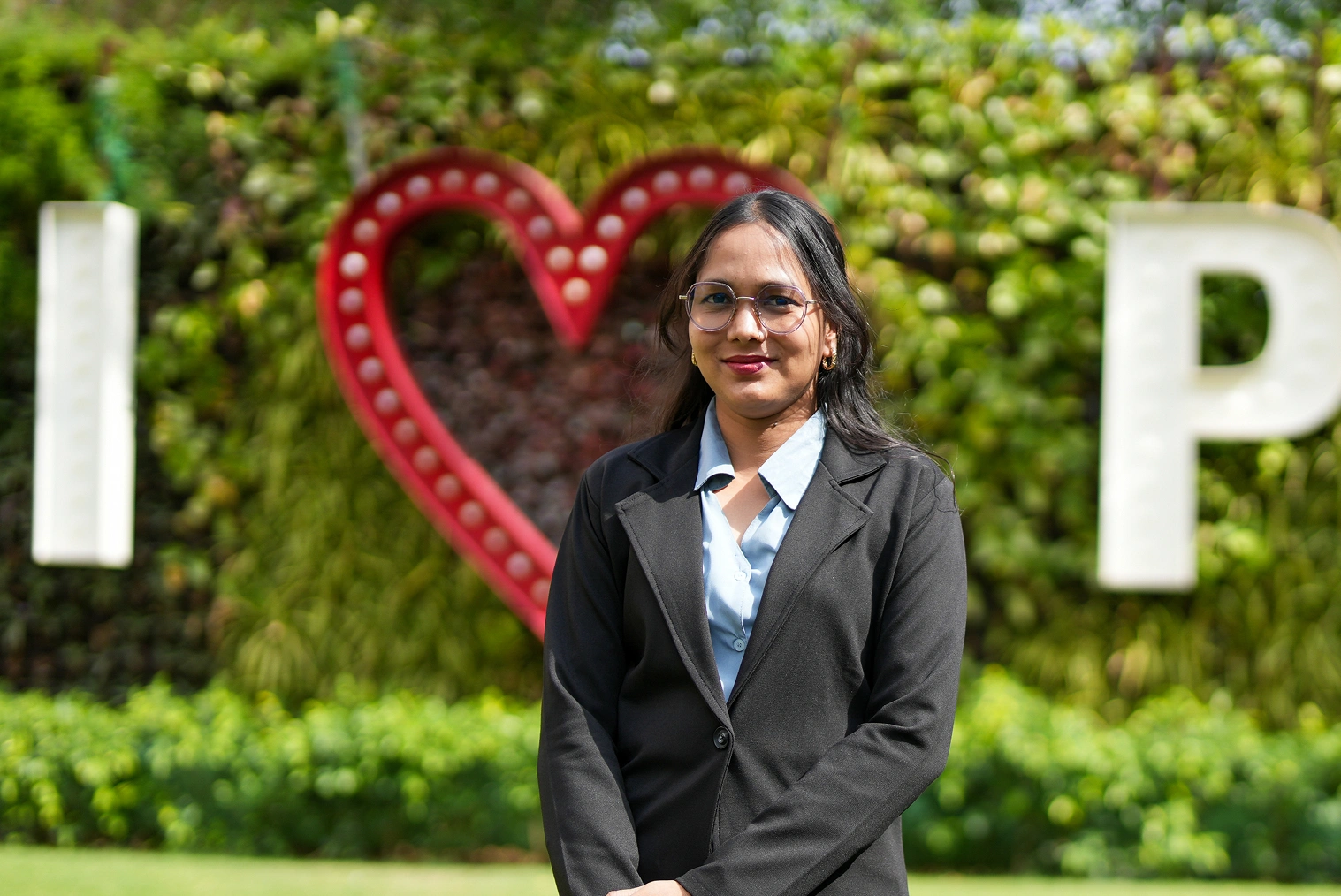 Dr. Meenu Khan