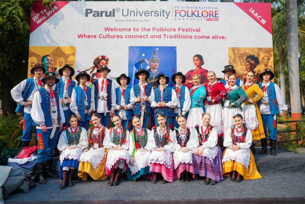 Folklore Cultural Performance