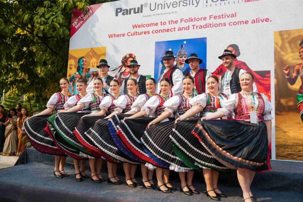 Folklore International Dancers