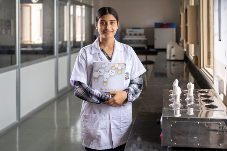 How To Choose the Right B.Sc Specialisation After Class 12