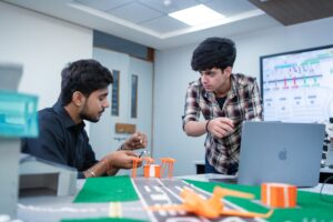 A step-by-step roadmap to a cloud and DevOps career, from a Parul University tech session.
