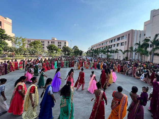 Thanganat Garba Competition