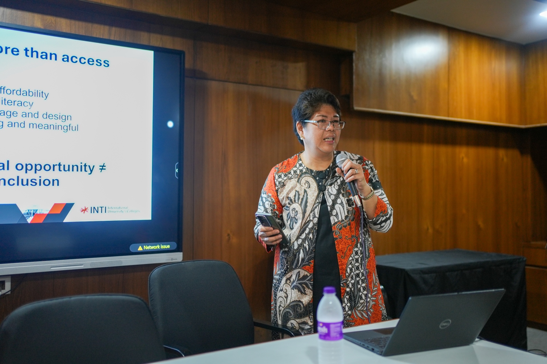 Dr. NG Miew Luan of INTI International University on Human-Centred Education in the Age of AI at Parul University