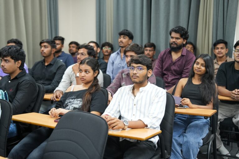 Study Mass Communication & Journalism at Parul University – Skills, Courses & Placement Possibilities!
