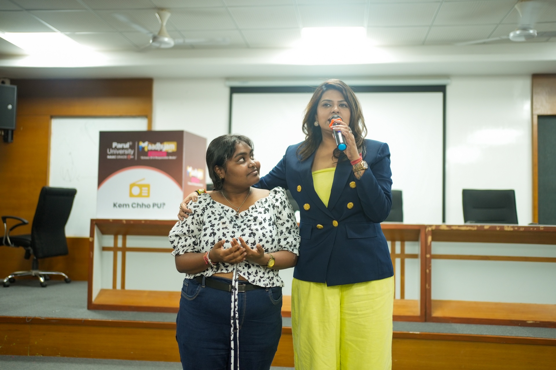 How to Become a Radio Jockey (RJ) in India: Skills, Course and First Steps