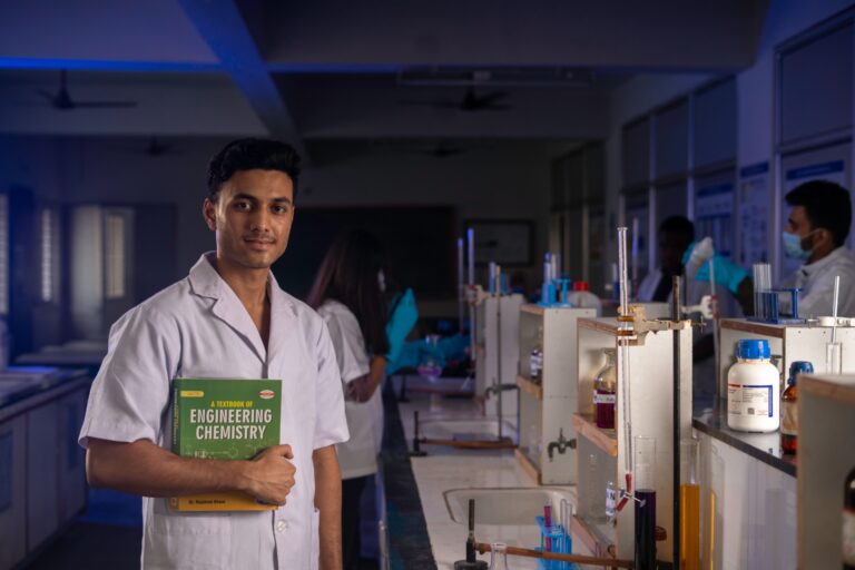 B.Tech Chemical Engineering: Scope, Career Opportunities, Salary & Future in India